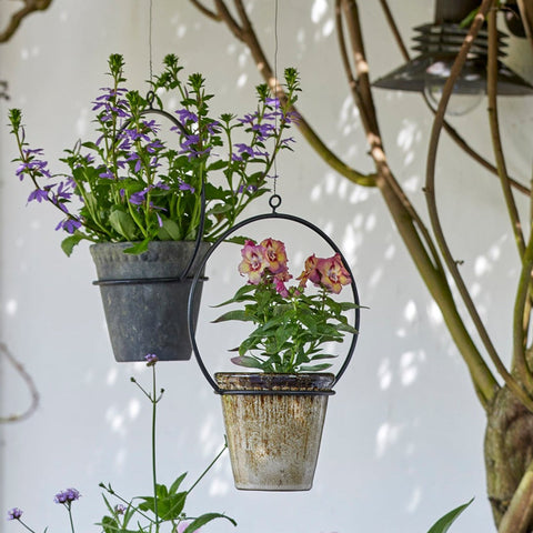 Svea Black Hanging Pot Holder