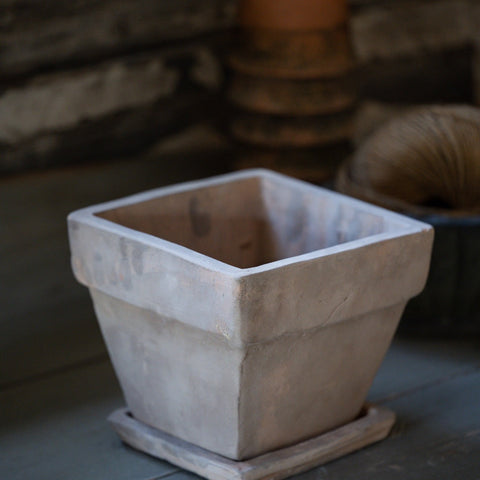 Rebecca Antique Terracotta Pot With Saucer